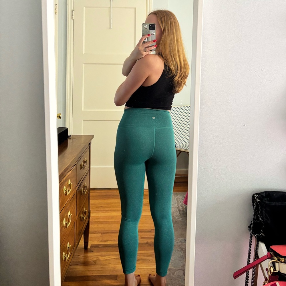 Lululemon Wunder Under Leggings 25” - Picture 2 of 3